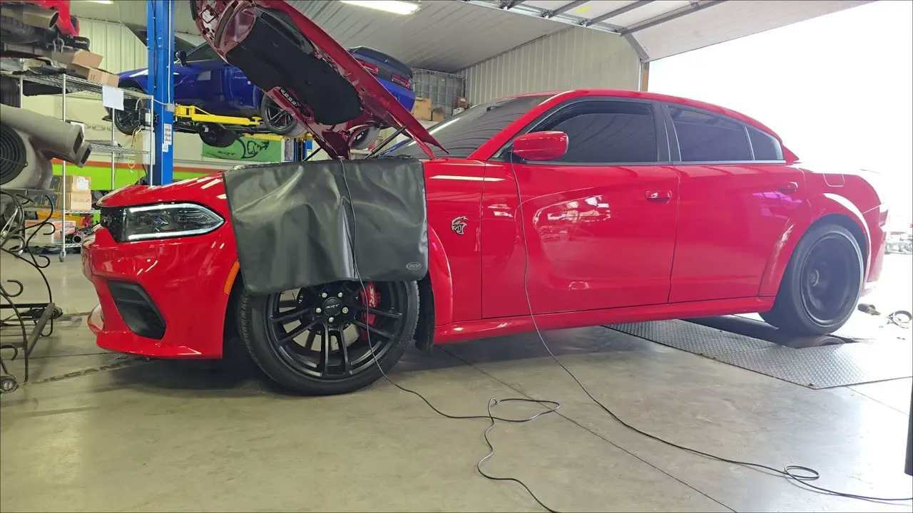 Dodge Charger Hellcat on the Satera Tuning dyno