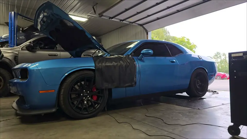Video thumbnail: Challenger Hellcat on the dyno