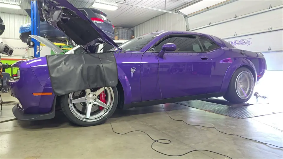 Video thumbnail: Challenger Hellcat