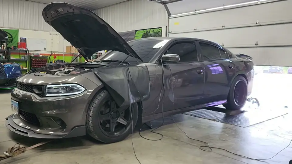 Video thumbnail: Bolt-on 5.7L Charger R/T